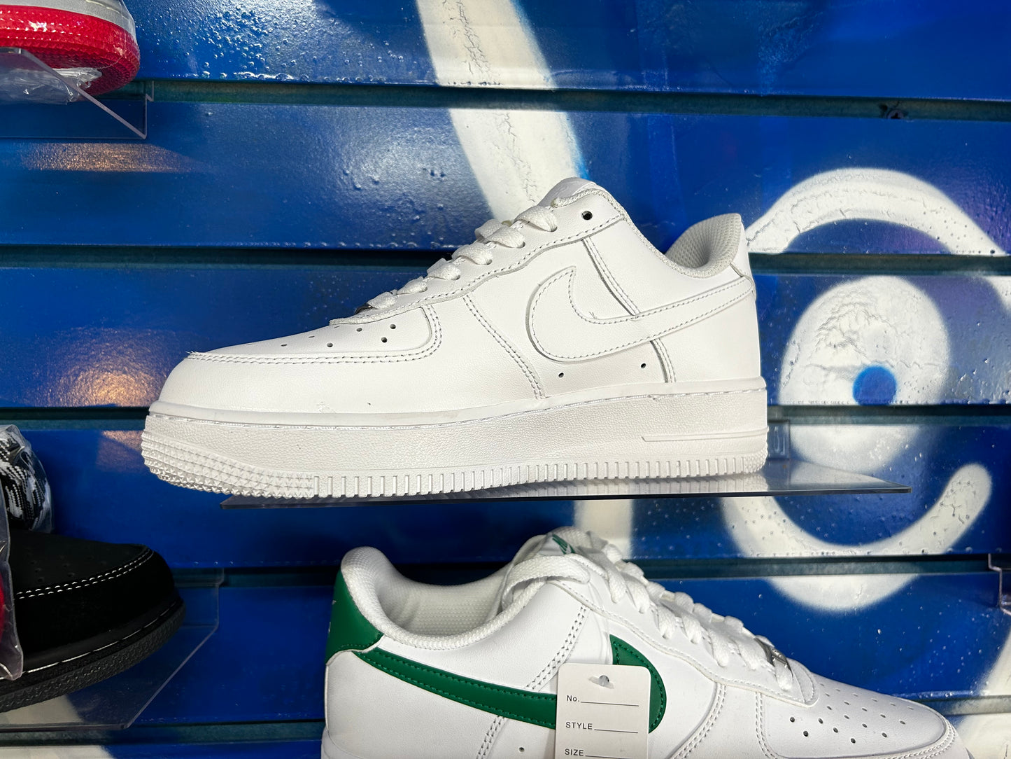 Triple White AF1 Low