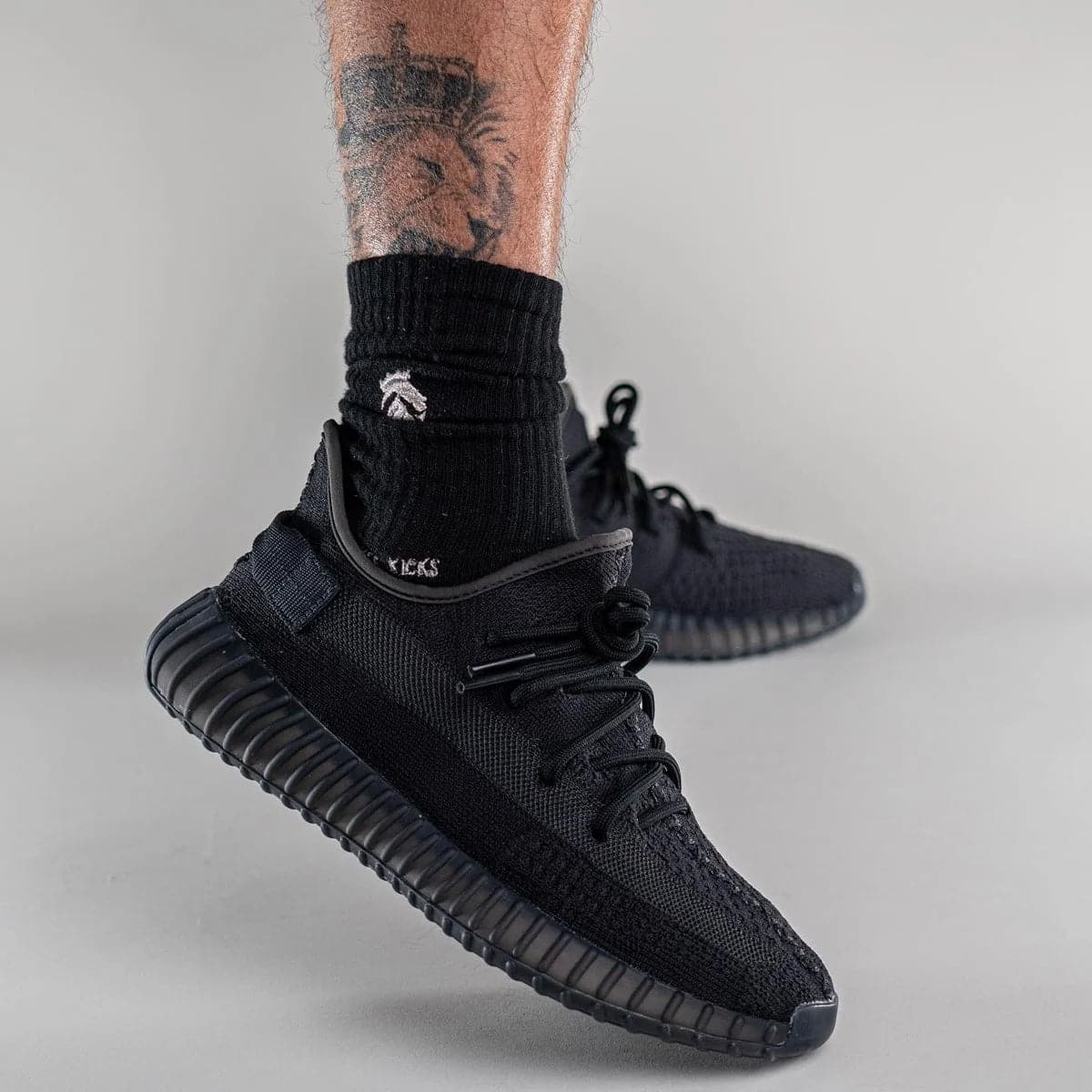 Yeezy Boost 350 V2 (Onyx)